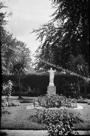 STATUES S.HEART PRESENTATION CONVENT